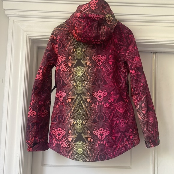 Volcom Fawn insulated snowboarding jacket - size SM - good used condition - Picture 2 of 16